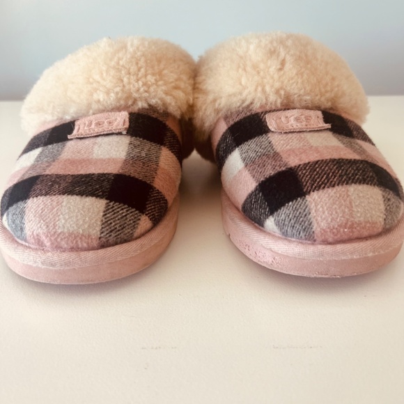Ugg Cozy Pink Black and White Plaid Checkered Slippers Size 8 - Picture 3 of 9